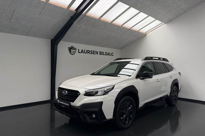 Hvid Subaru Outback fra 2023