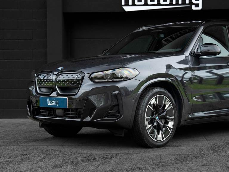 BMW iX3 Charged Plus M-Sport