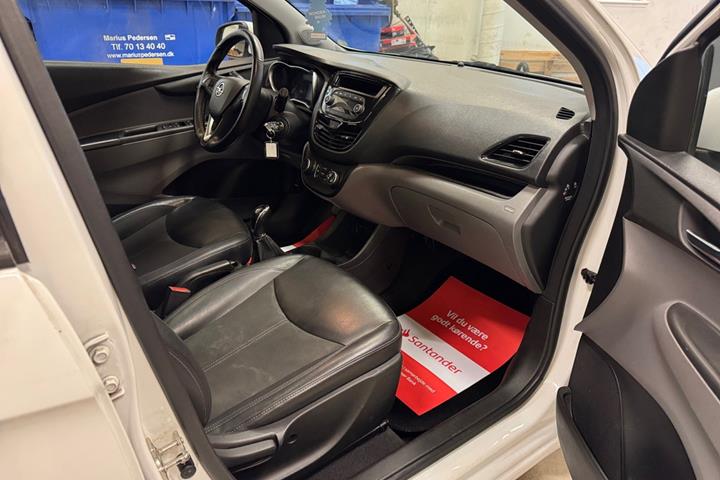 Hvid Opel Karl fra 2016