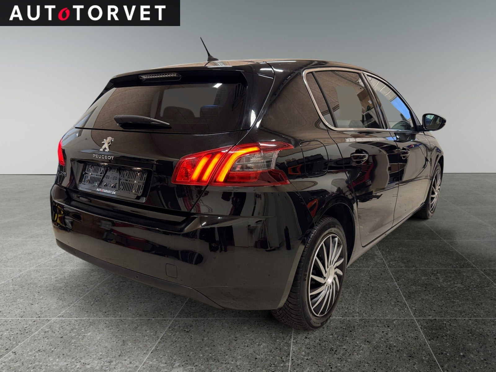 Sort Peugeot 308 fra 2020