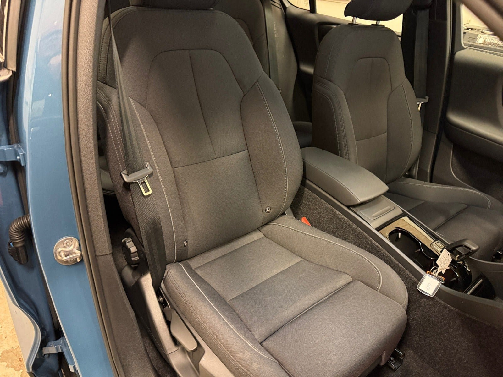 Blå Volvo C40 fra 2022