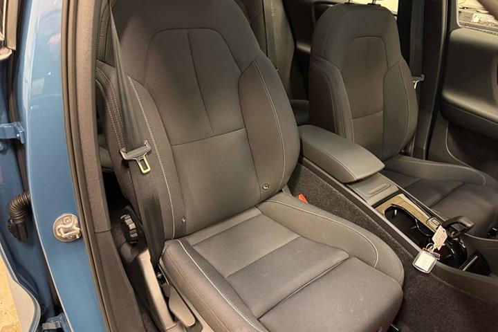 Blå Volvo C40 fra 2022