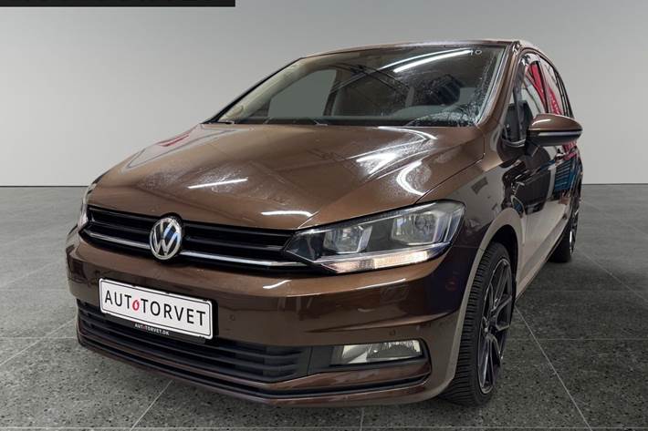 Brun VW Touran fra 2017
