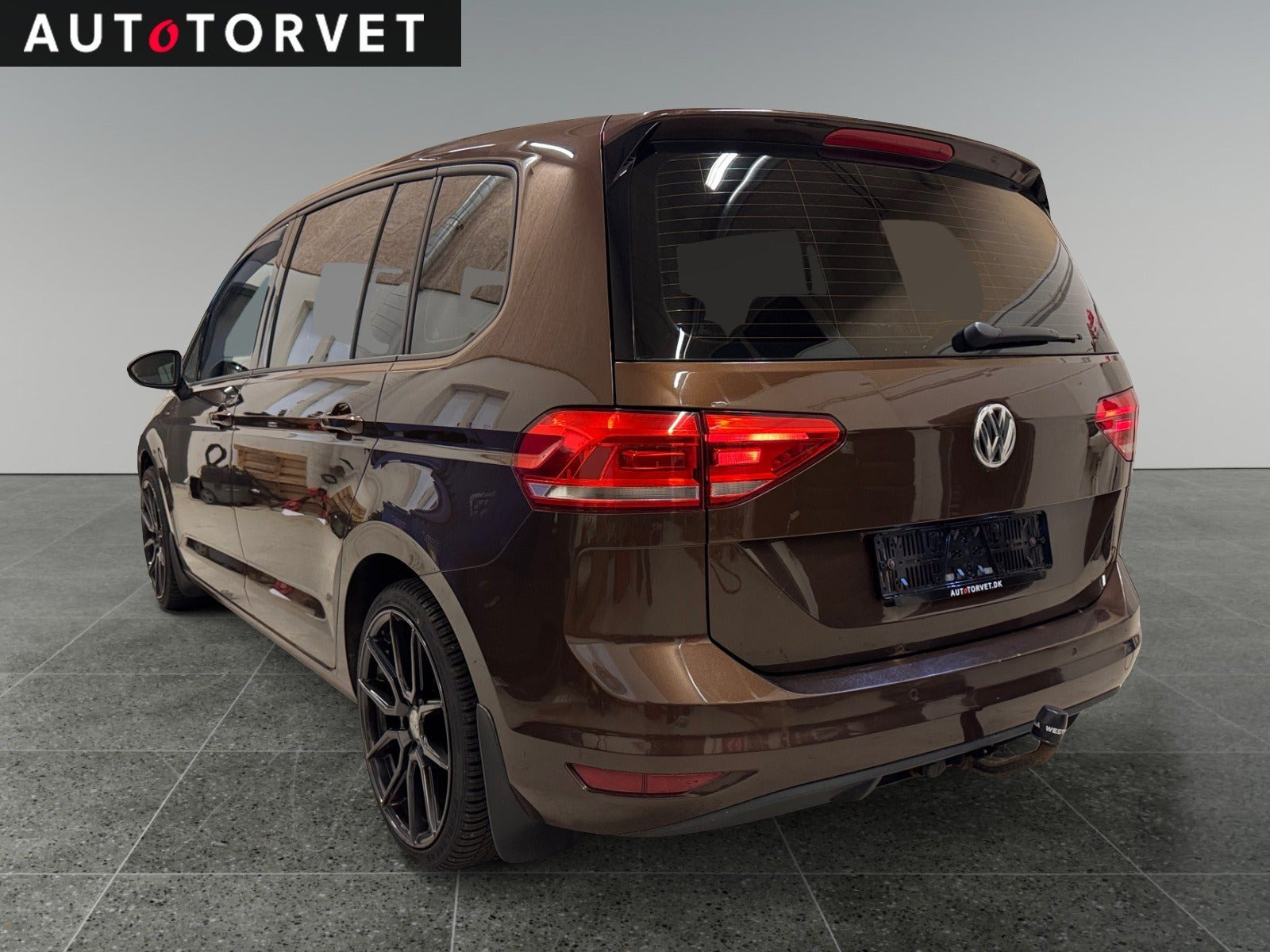 Brun VW Touran fra 2017