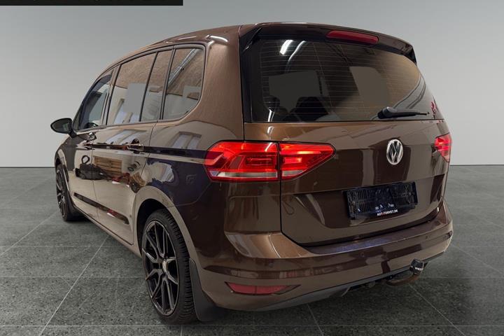Brun VW Touran fra 2017