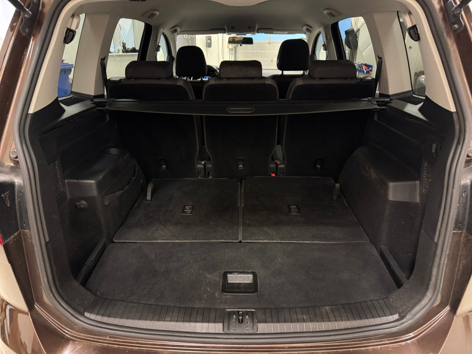 Brun VW Touran fra 2017