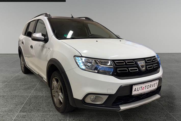 Hvid Dacia Logan Stepway fra 2018