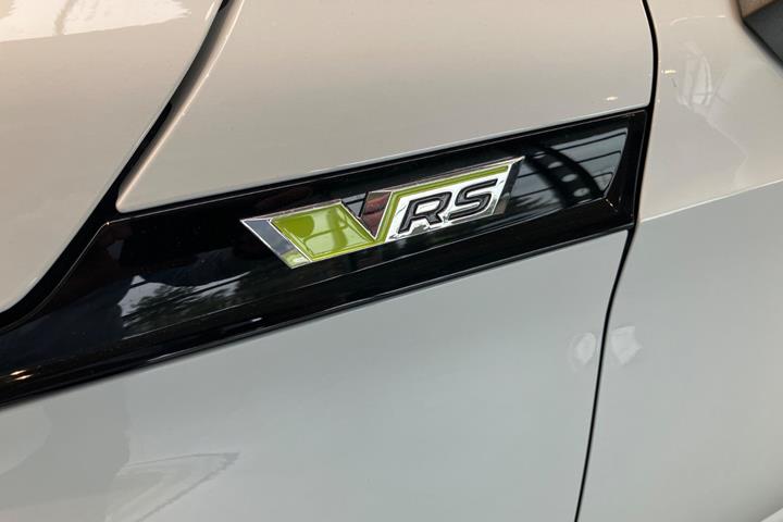 Hvid Skoda Elroq fra 2025