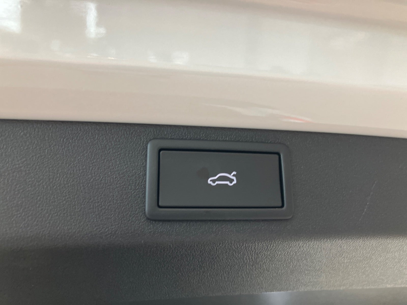 Hvid Skoda Elroq fra 2025