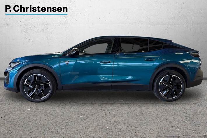 Blå Peugeot e-408 fra 2025