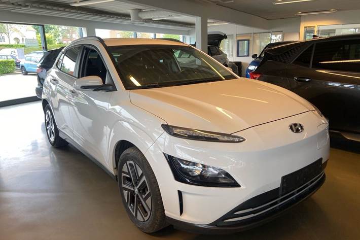 Hvid Hyundai Kona fra 2022
