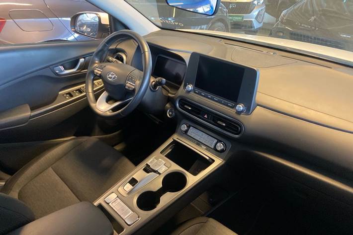 Hvid Hyundai Kona fra 2022