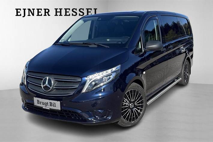 Blå Mercedes Vito 119 fra 2022