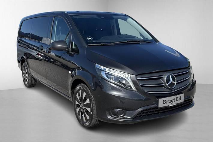 Grå Mercedes Vito 119 fra 2022
