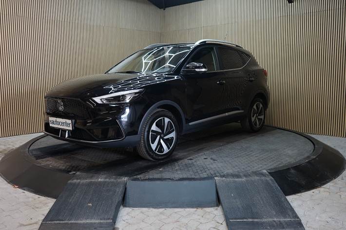 Sort MG ZS fra 2022