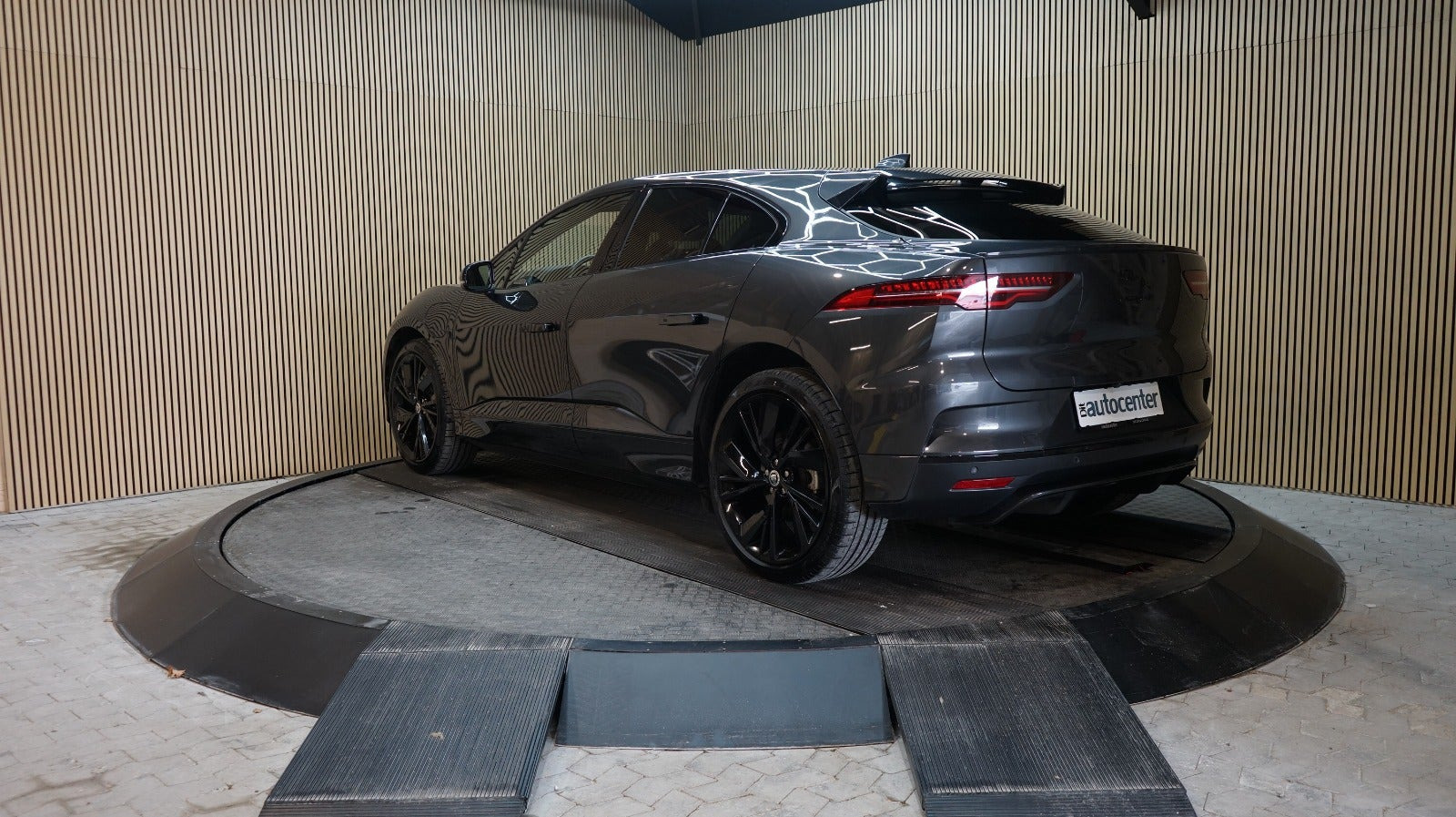 Grå Jaguar I-Pace fra 2024