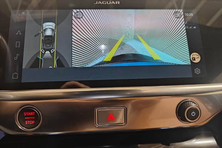 Grå Jaguar I-Pace fra 2024