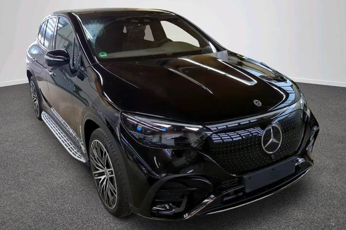 Sort Mercedes EQE500 SUV fra 2024