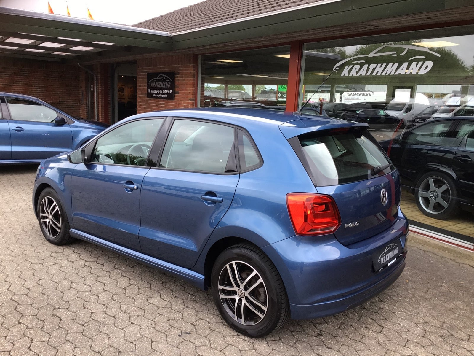 Blå VW Polo fra 2017