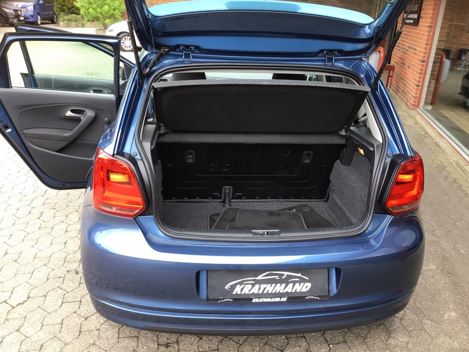 Blå VW Polo fra 2017