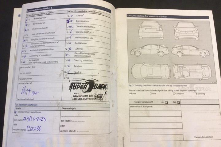 Blå VW Polo fra 2017