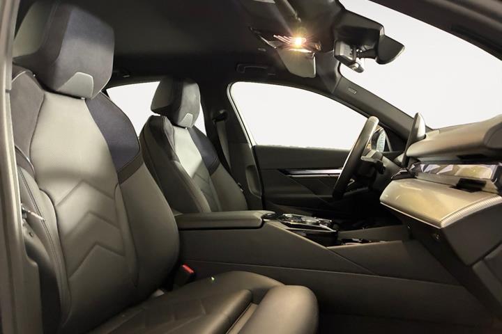 Sort BMW i5 fra 2024
