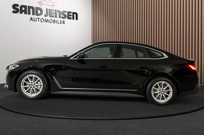 Sort BMW i4 fra 2024