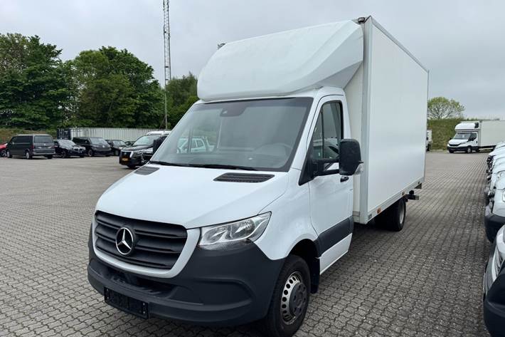 Hvid Mercedes Sprinter 519 fra 2022