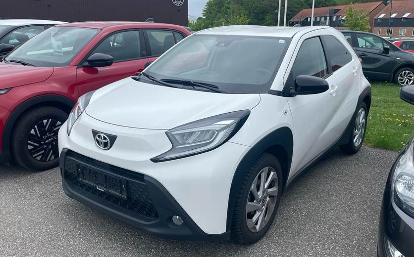 Toyota Aygo X 1,0 VVT-I Active 72HK 5d