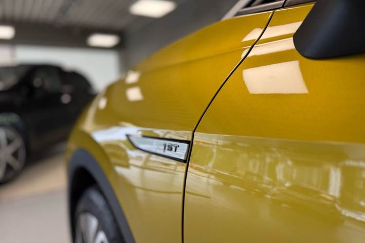 Gul VW ID.4 fra 2021