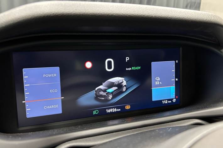 Rød Jeep Avenger fra 2023