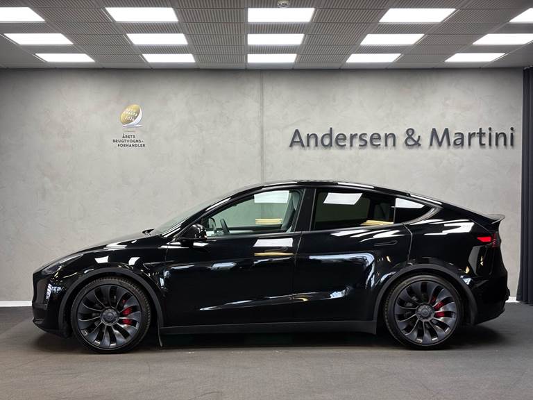 Tesla Model Y EL Performance AWD 534HK 5d Aut.