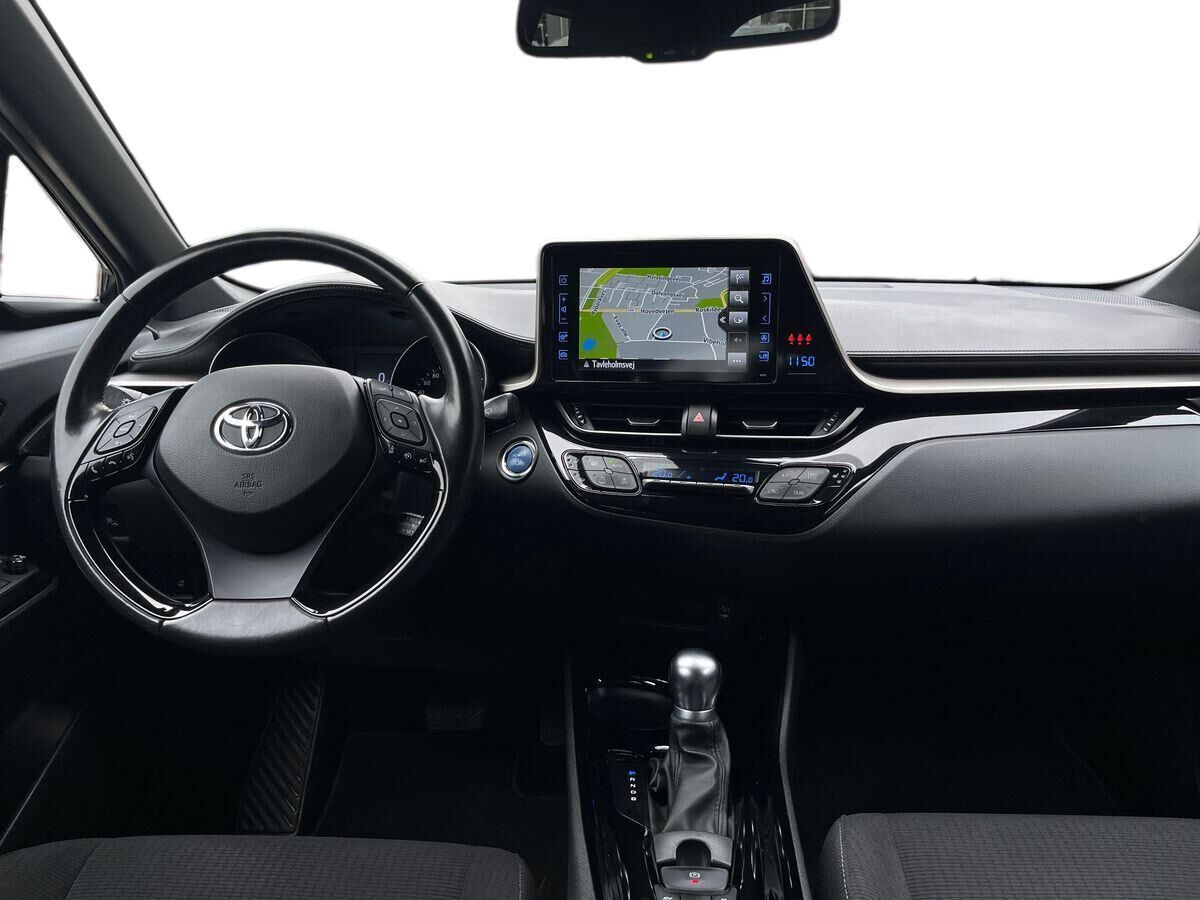 Sort Toyota C-HR fra 2019