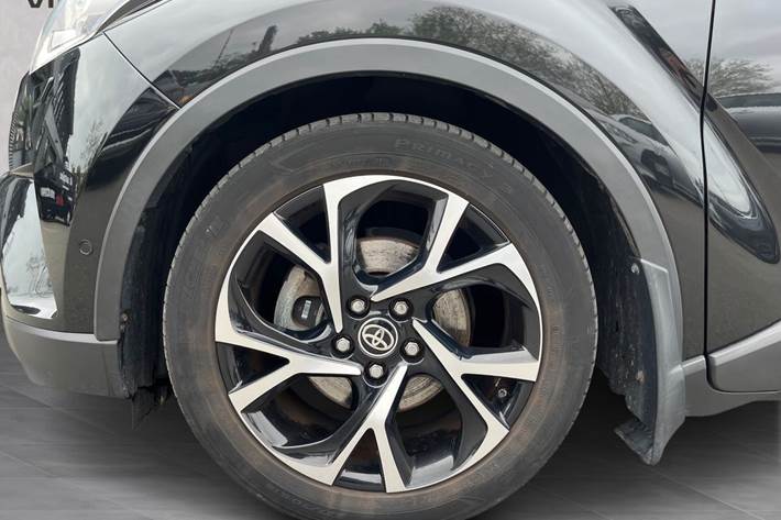 Sort Toyota C-HR fra 2019