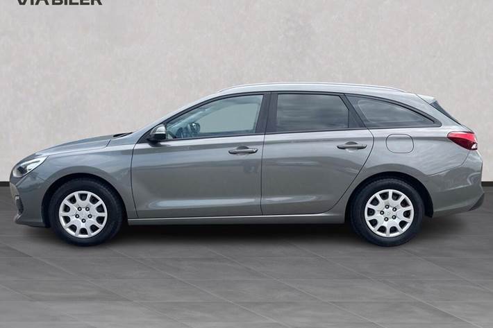 Grå Hyundai i30 fra 2019