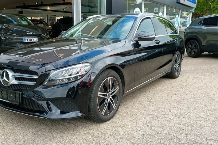 Sort Mercedes C220 d fra 2020