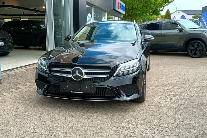 Sort Mercedes C220 d fra 2020