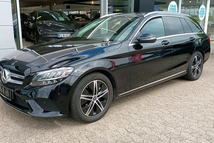 Sort Mercedes C220 d fra 2020