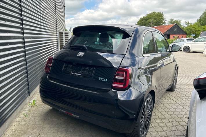 Sort Fiat 500e fra 2023