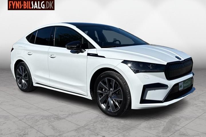 Hvid Skoda Enyaq fra 2024