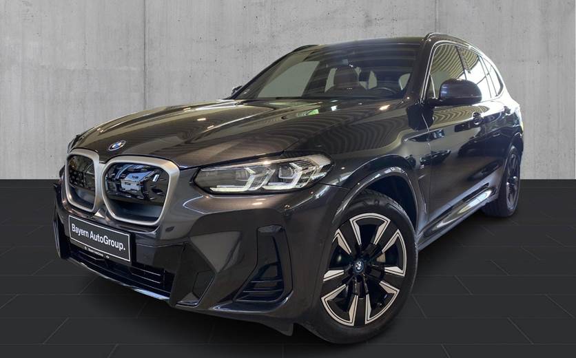 BMW iX3 Charged M-Sport