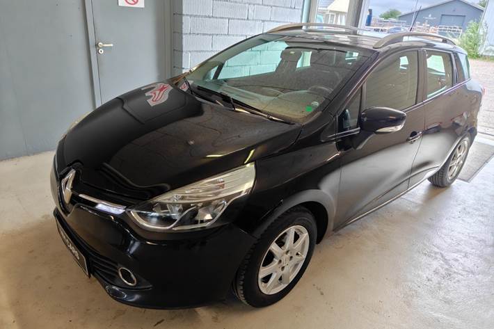 Gul Renault Clio IV fra 2015