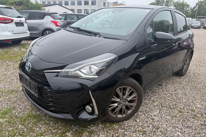 Sort Toyota Yaris fra 2017