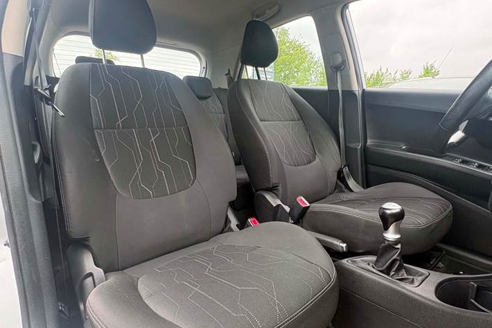 Grå Kia Picanto fra 2011