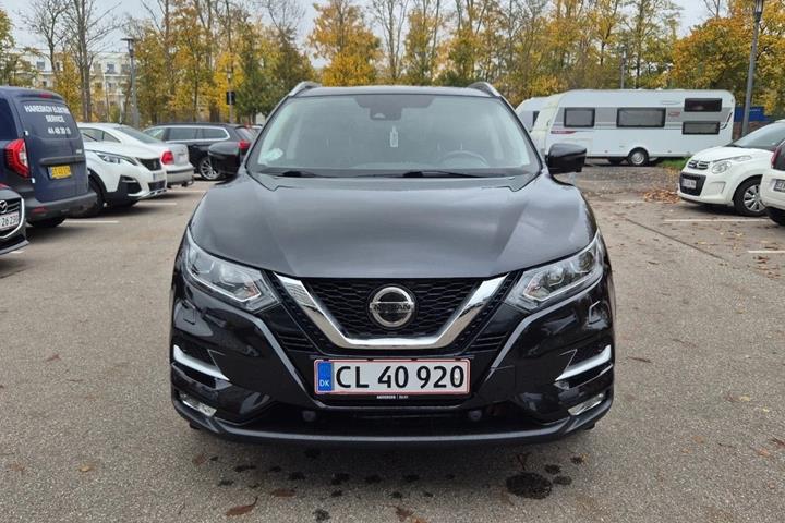 Sort Nissan Qashqai fra 2018