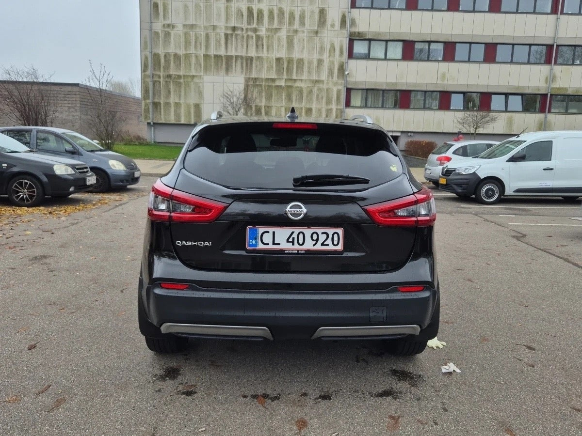 Sort Nissan Qashqai fra 2018