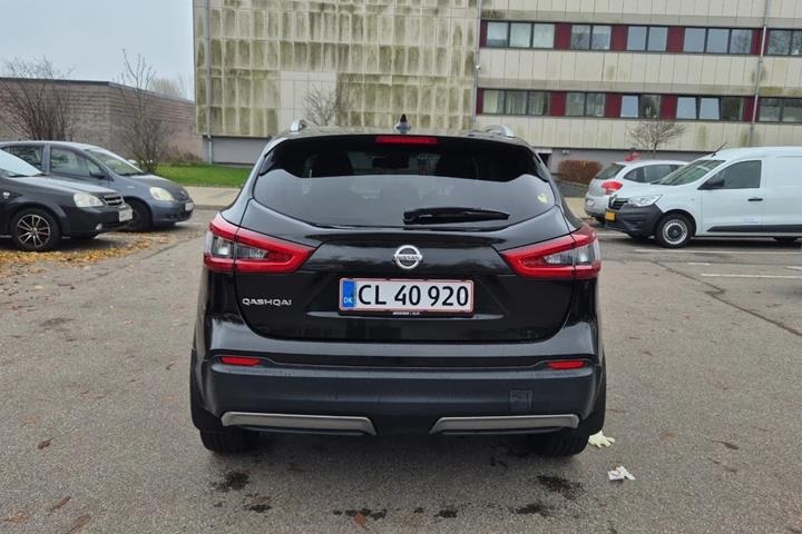 Sort Nissan Qashqai fra 2018