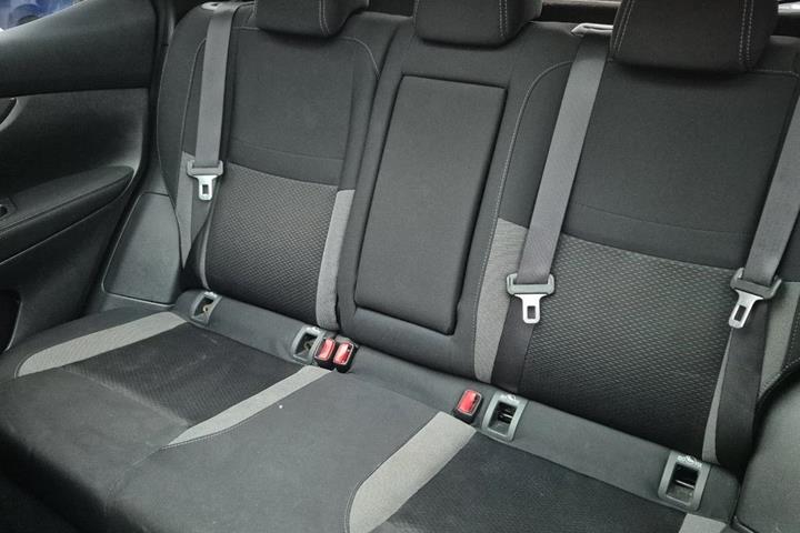 Sort Nissan Qashqai fra 2018