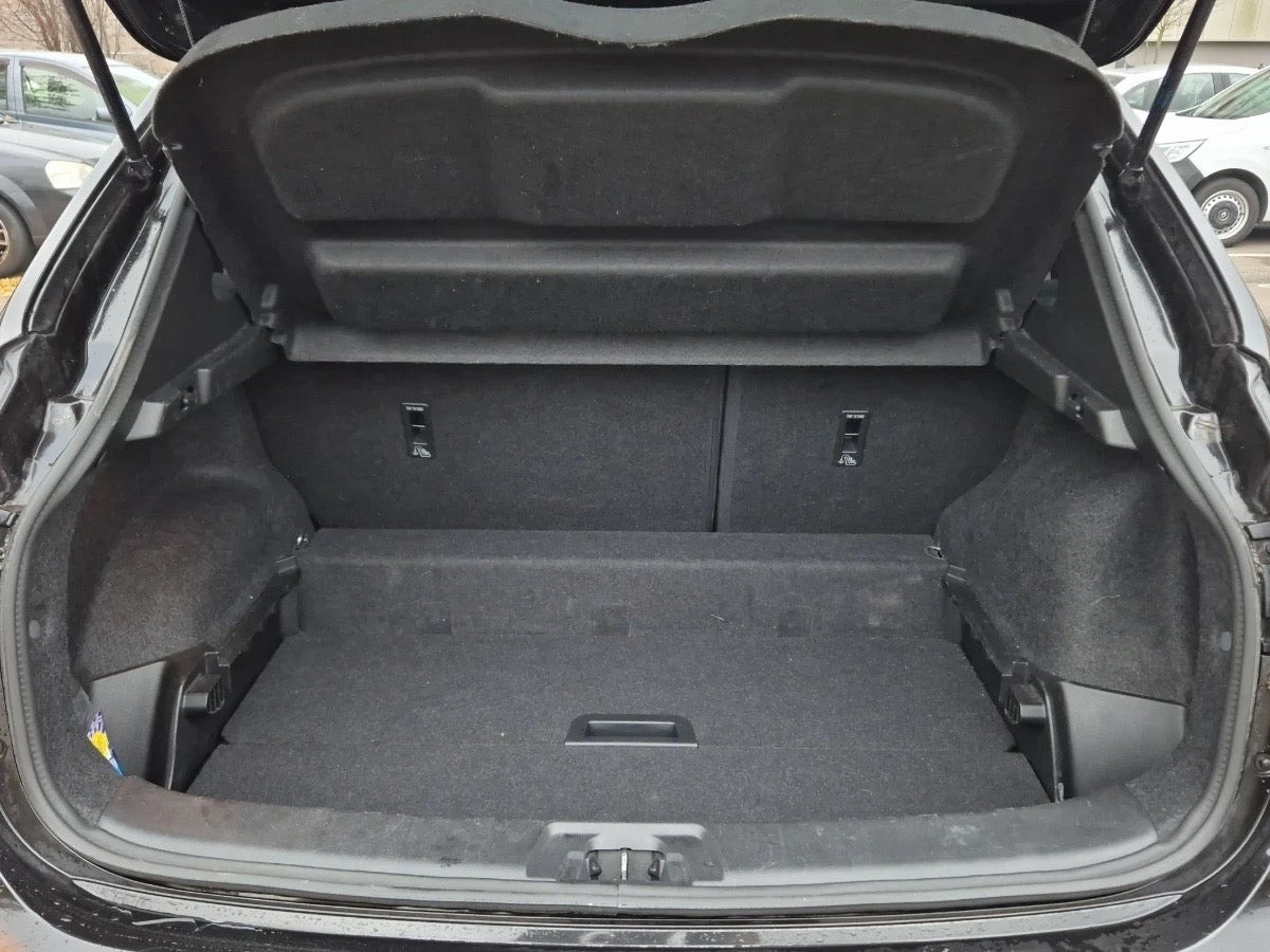 Sort Nissan Qashqai fra 2018