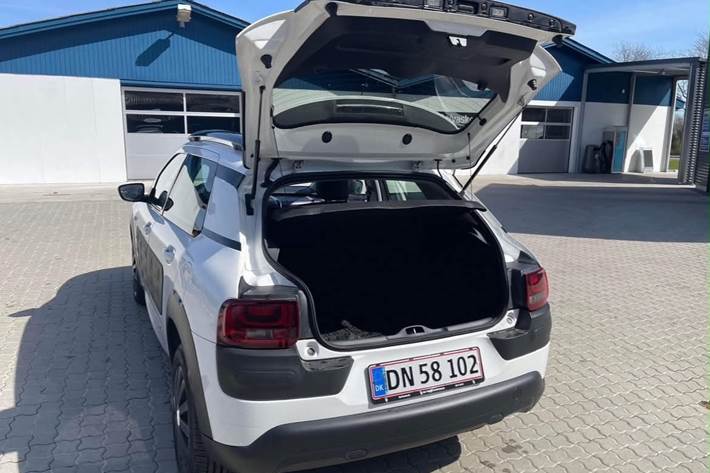 Hvid Citroën C4 Cactus fra 2015